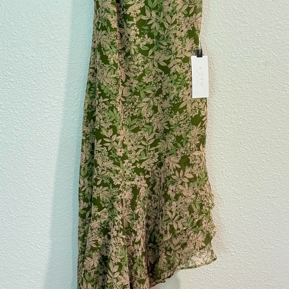 ASTR The Label Asymmetrical Ruffle Hem Halter Dress - Picture 3 of 3